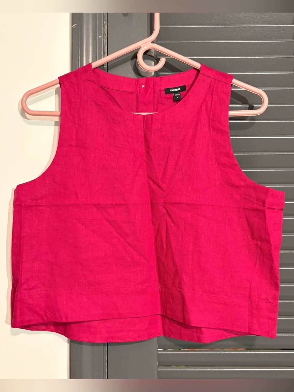 NWT Express Sleeveless Linen Blend Crop Top in Fuchsia